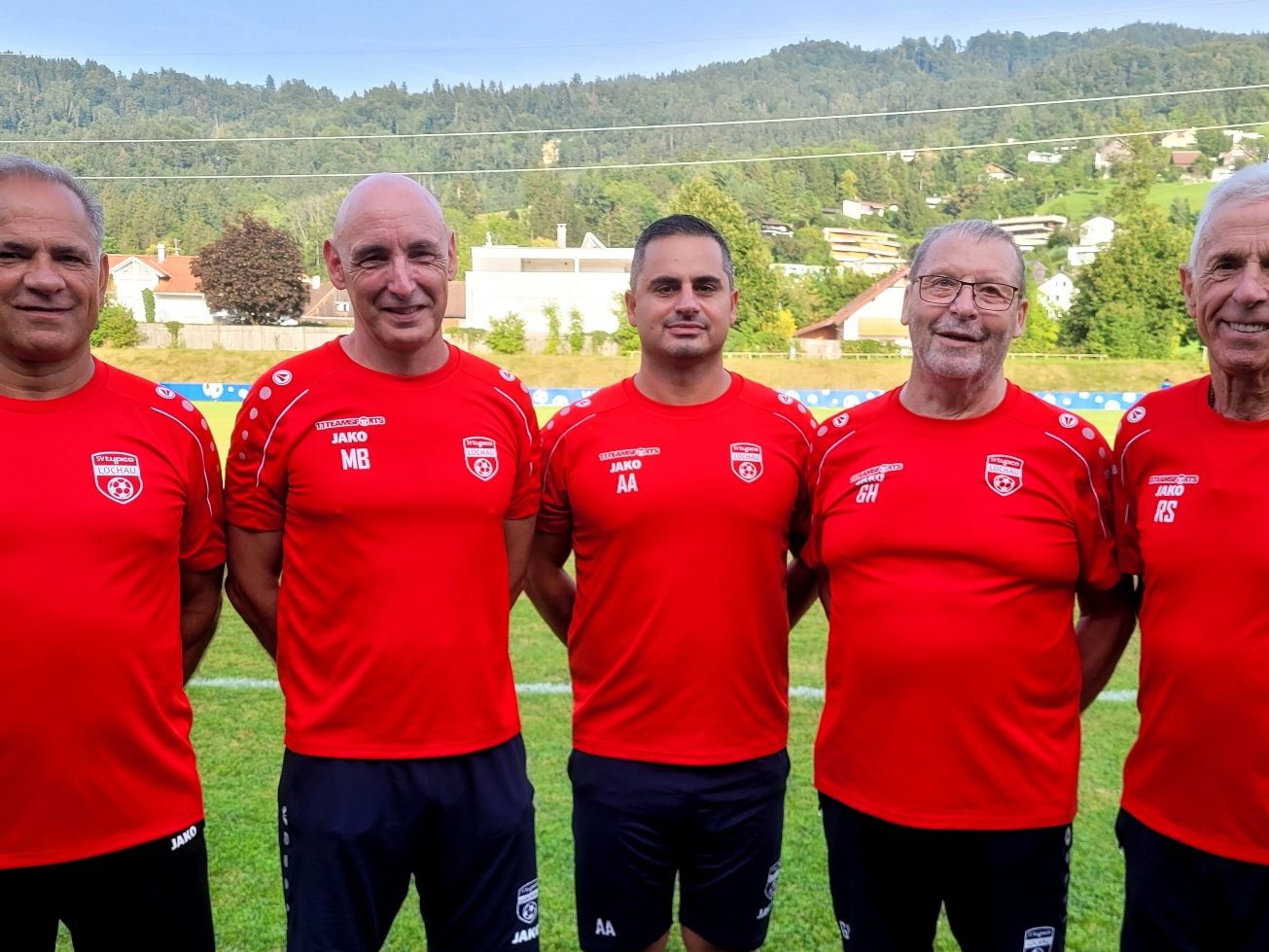 Vor großer Herausforderung, das bewährte Trainer- und Betreuerteam des SV typico Lochau: Hanno Trotter (TWT), Marco Bologna (CO), Aydin Akdeniz (TR), Georg Herrmann (PH) und Roland Schlattinger (BT).