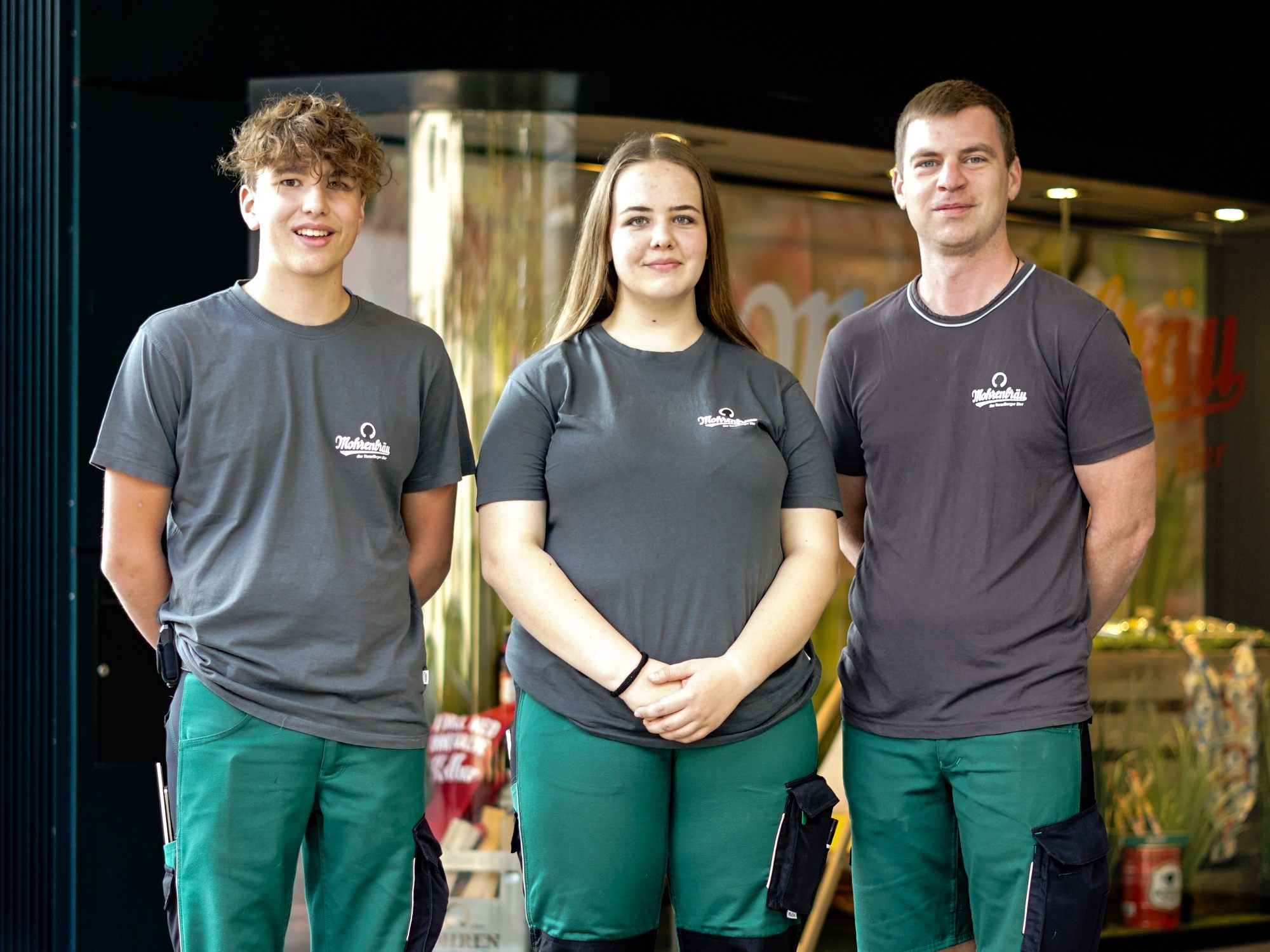Die drei Lehrlinge Tobias Mang, Hannah Mayer und Alexander Haid (von links) starteten am 1. August ihre Berufslaufbahn beim Dornbirner Familienunternehmen Mohrenbräu Die drei Lehrlinge Tobias Mang, Hannah Mayer und Alexander Haid (von links) starteten am 1. August ihre Berufslaufbahn beim Dornbirner Familienunternehmen Mohrenbräu