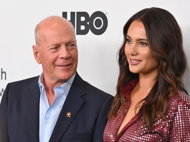 Die Frau von Bruce Willis sprach in einem Interview über seine Demez-Erkrankung. Die Frau von Bruce Willis sprach in einem Interview über seine Demez-Erkrankung.