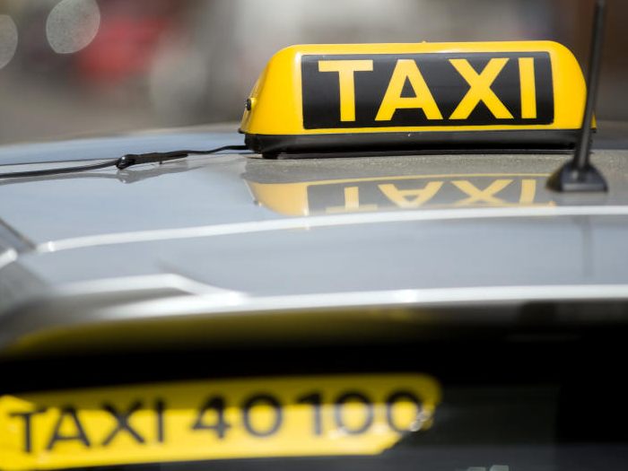 Am Mittwoch ging in Wien der erste E-Taxi-Standplatz in Betrieb. Am Mittwoch ging in Wien der erste E-Taxi-Standplatz in Betrieb.