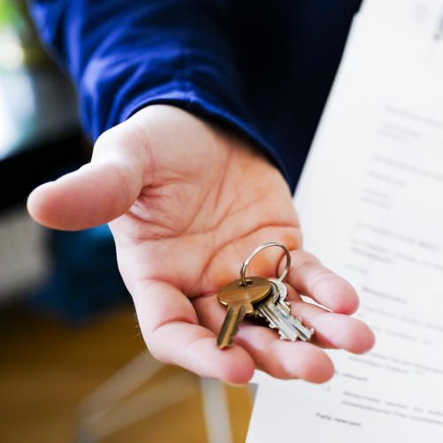 Eine Verfassungsmehrheit für den geplanten Mietpreisdeckel ist weiterhin nicht in Sicht.