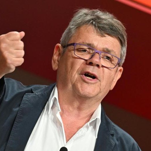 ÖGB-Präsident Wolfgang Katzian kündigte die Präsentation eines neun Punkte umfassenden Konjunkturprogrammes an.