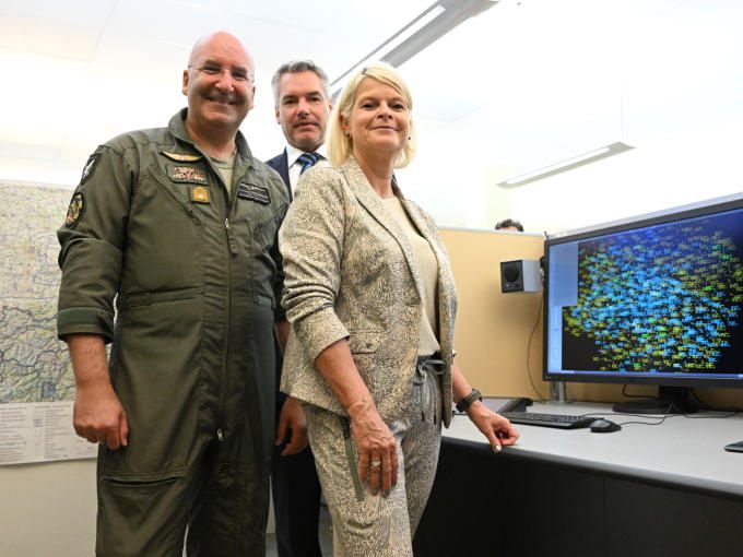 Im Rahmen von Sky Shield möchte Österreich gemeinsam mit Deutschland Luftabwehrsystem kaufen. Im Rahmen von Sky Shield möchte Österreich gemeinsam mit Deutschland Luftabwehrsystem kaufen.