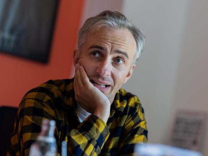 Moderator und Satiriker Jan Böhmermann (42) im Interview.