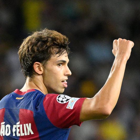 Barcelona startet mit Kantersieg