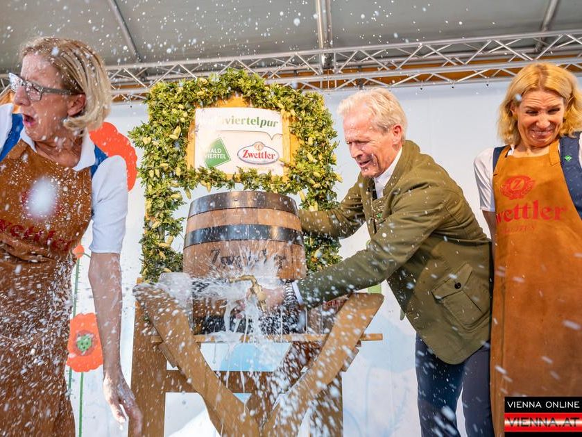 Noch bis Freitag geht das "waldviertelpur"-Fest am Wiener Rathausplatz. Noch bis Freitag geht das "waldviertelpur"-Fest am Wiener Rathausplatz.