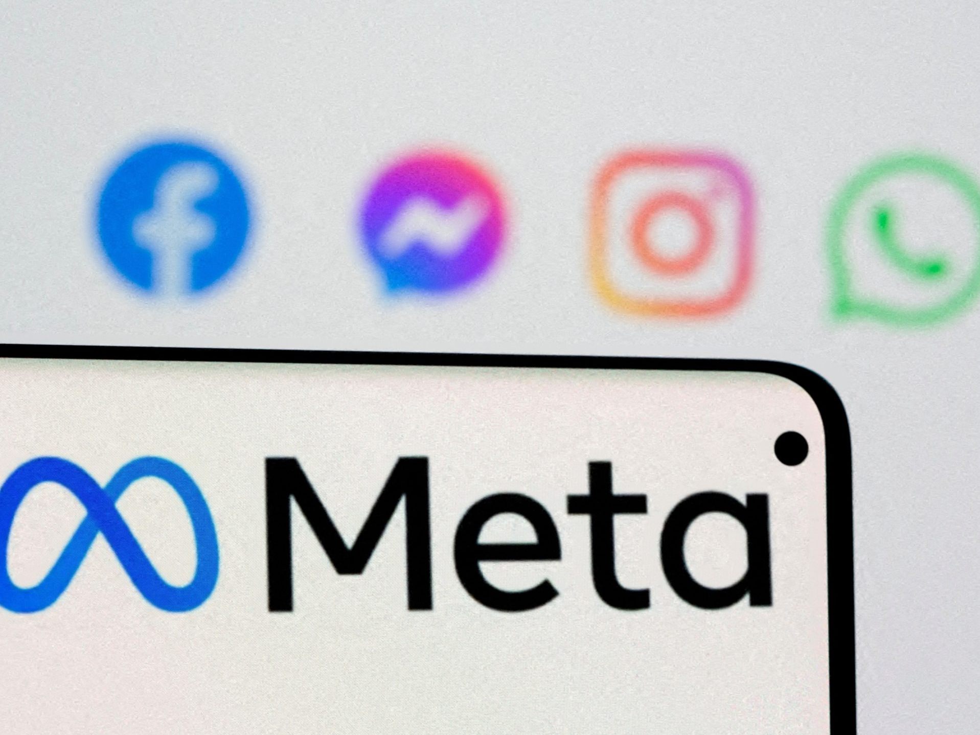 Meta will bald Geld für Facebook ohne Werbung verlangen. Meta will bald Geld für Facebook ohne Werbung verlangen.