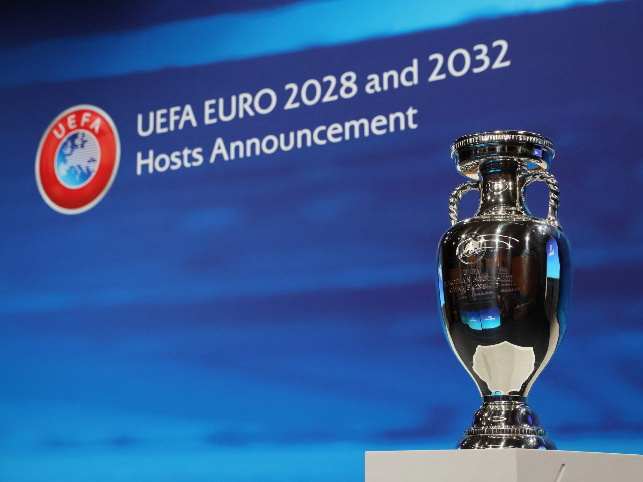 Die Gastgeber der EURO 2028 und 2032 stehen fest. Die Gastgeber der EURO 2028 und 2032 stehen fest.