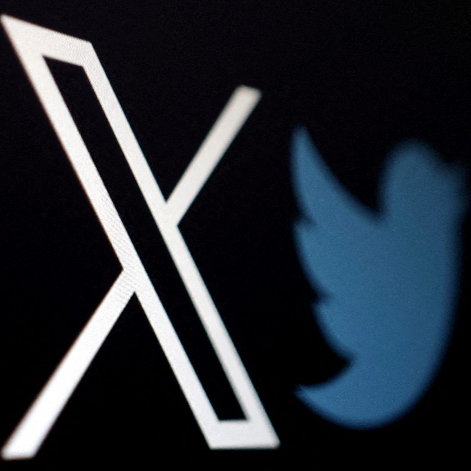 X mit starkem Wertverlust ein Jahr nach Twitter-Übernahme.