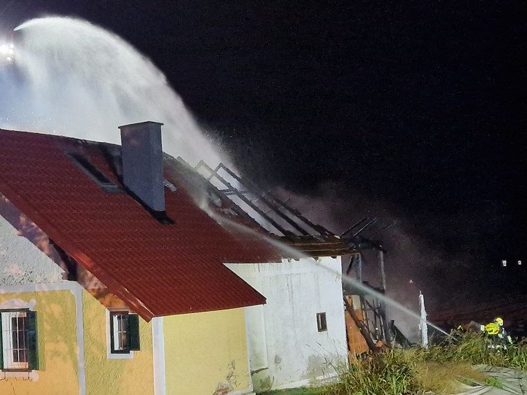 Eine Grazerin soll den Brand am Haus des Ex-Freundes gelegt haben. Eine Grazerin soll den Brand am Haus des Ex-Freundes gelegt haben.
