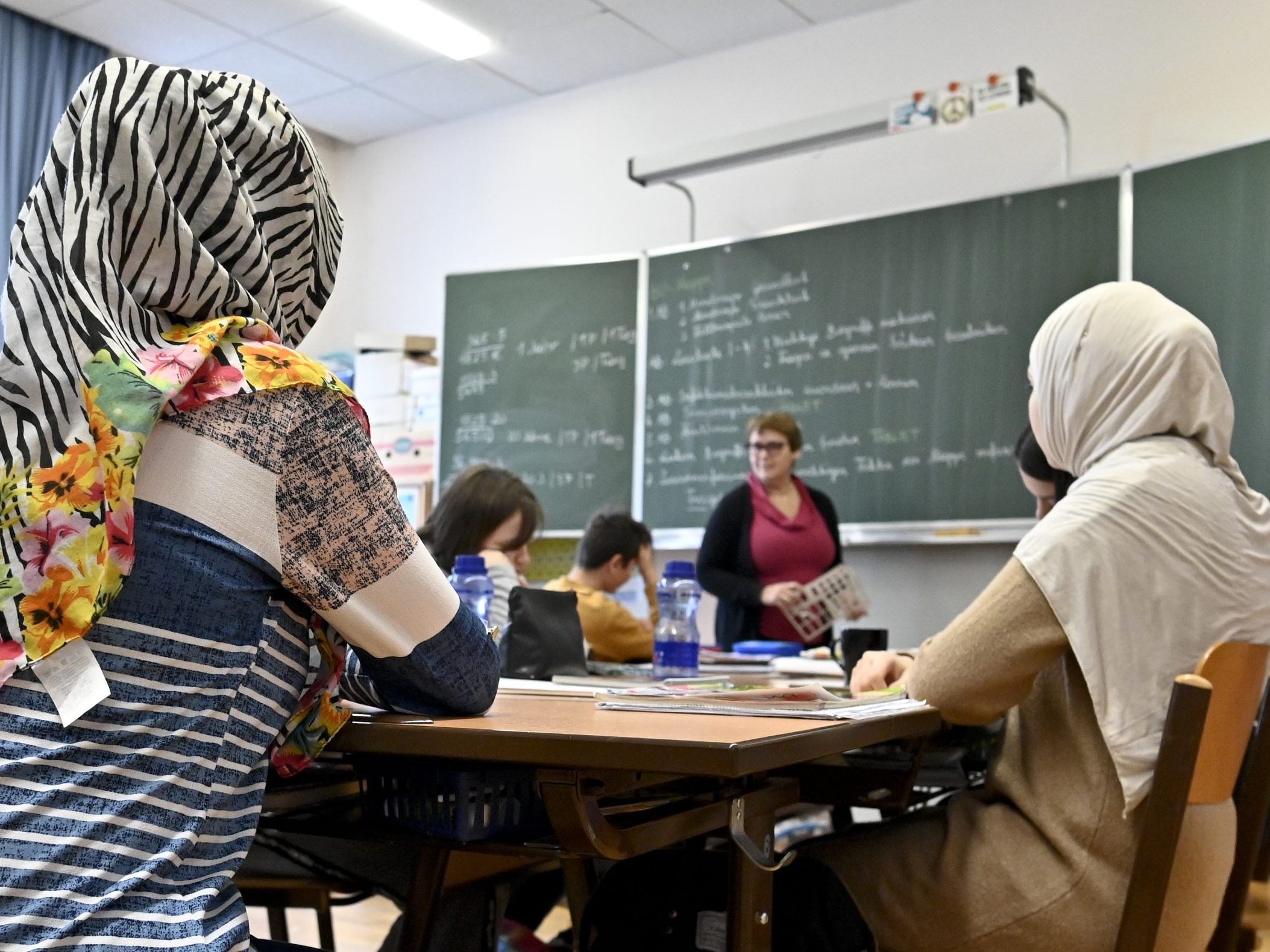 Deutsch als Umgangssprache ist bei Wiener Schülern immer seltener. Deutsch als Umgangssprache ist bei Wiener Schülern immer seltener.