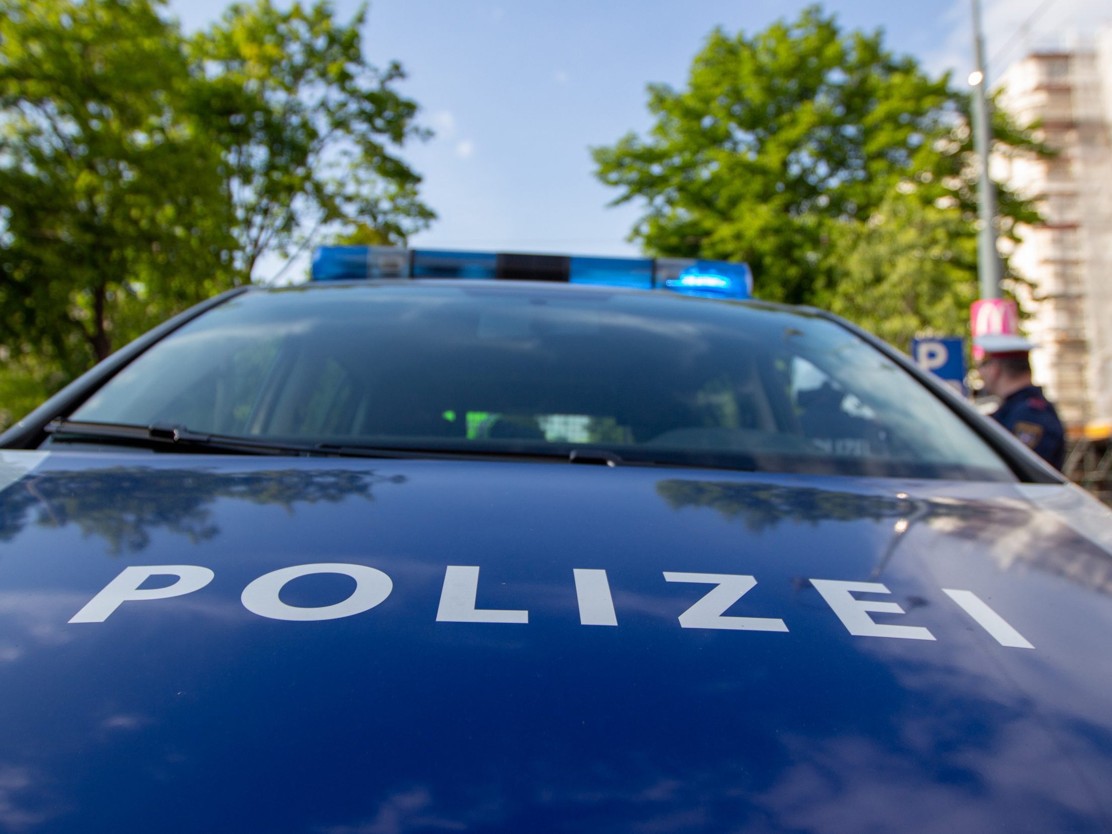 Bei einem deutschen Car-Sharing-Unternehmen kam es zu Razzien. Bei einem deutschen Car-Sharing-Unternehmen kam es zu Razzien.