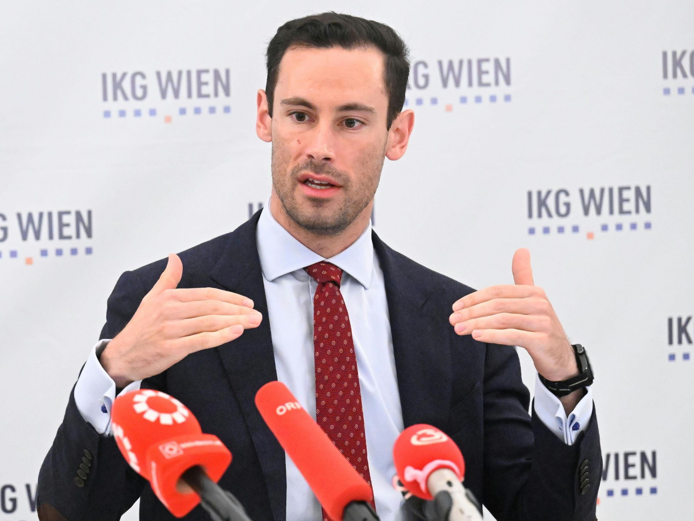 Nägele ist Leiter der Antisemitismus-Meldestelle der Israelitischen Kultusgemeinde Wien. Nägele ist Leiter der Antisemitismus-Meldestelle der Israelitischen Kultusgemeinde Wien.