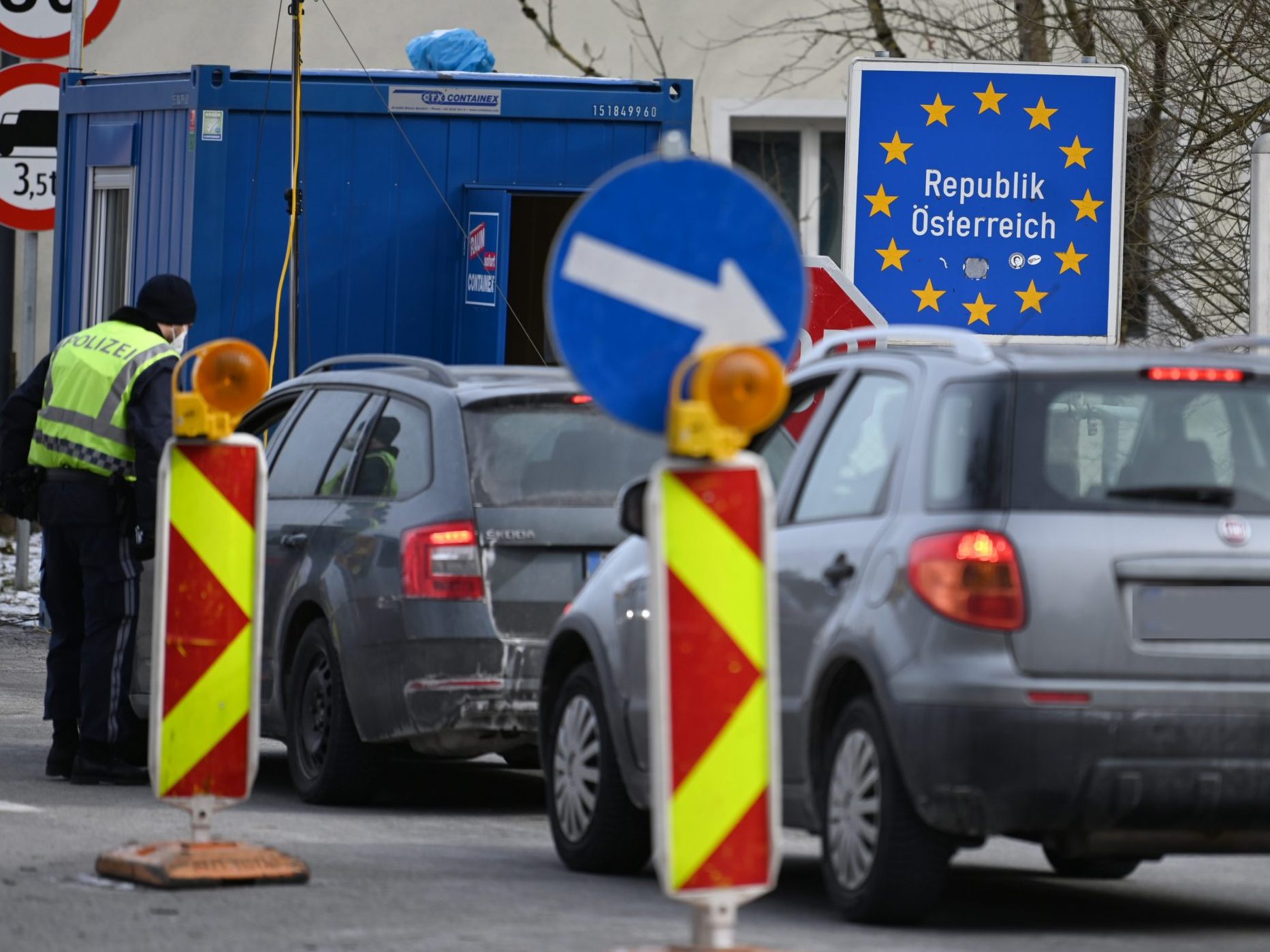 Österreich folgt Tschechien und Polen und führt Grenzkontrollen zur Slowakei ein.