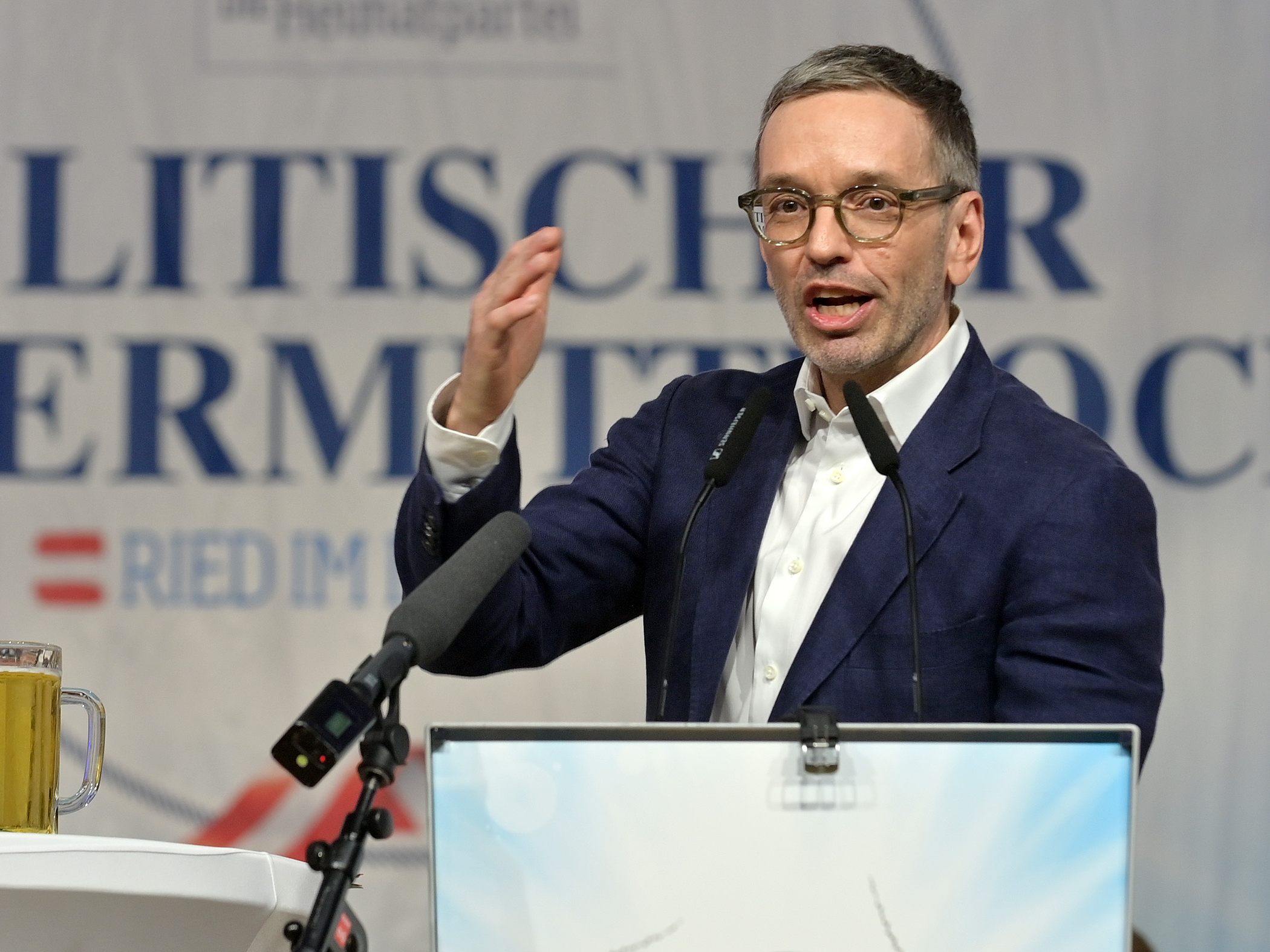 In Hajek-Umfrage für APA/ATV sprechen 54 Prozent Freiheitlichen Beteiligung nicht prinzipiell[…]