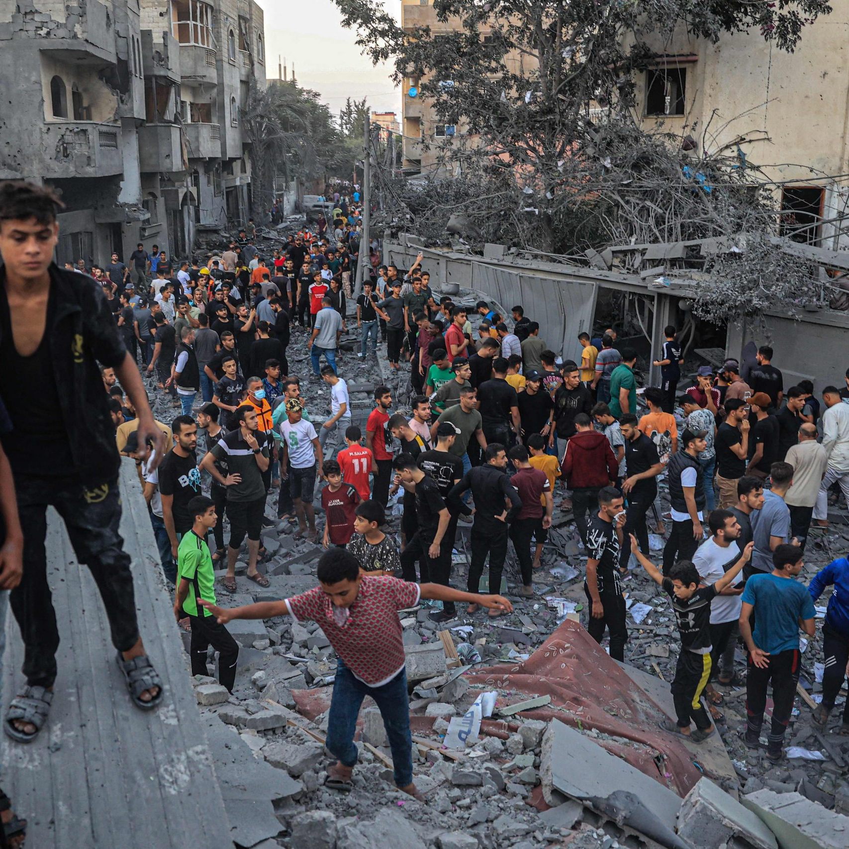 Während Israels Armee eine Bodenoffensive gegen die Hamas im Gazastreifen vorbereitet