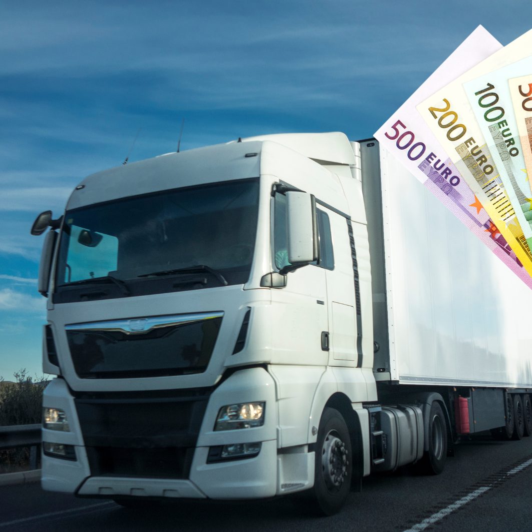 Lkw auf Autobahnen verursachen hohe indirekte Kosten.