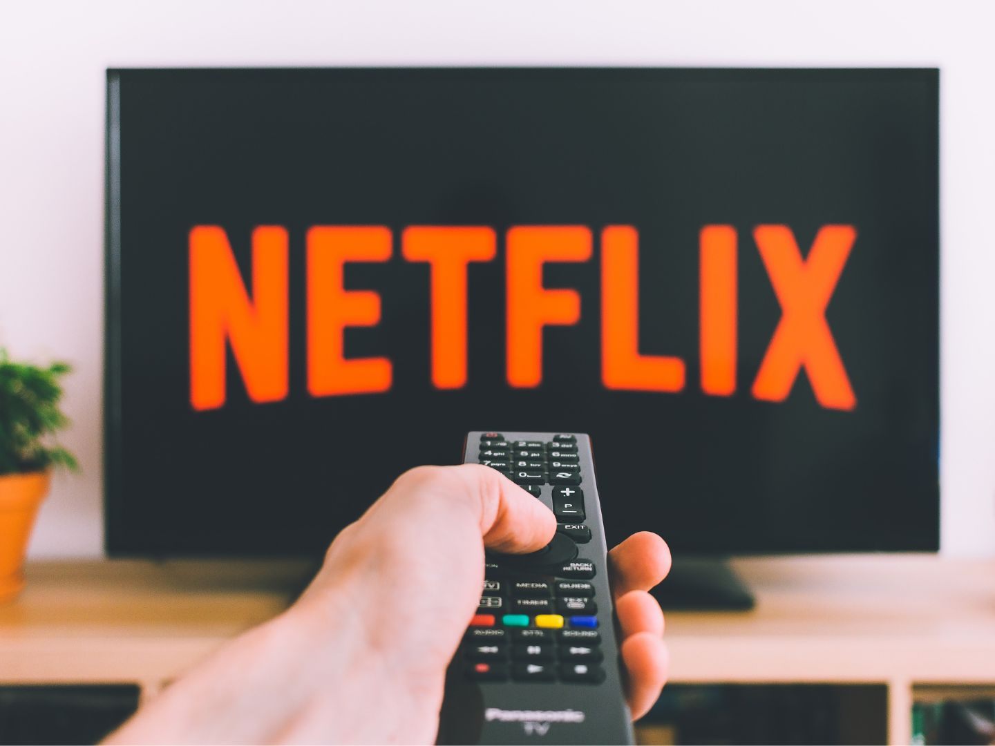 Netflix greift nach dem Erfolg gegen Trittbrettfahrer zu Preiserhöhungen. Netflix greift nach dem Erfolg gegen Trittbrettfahrer zu Preiserhöhungen.