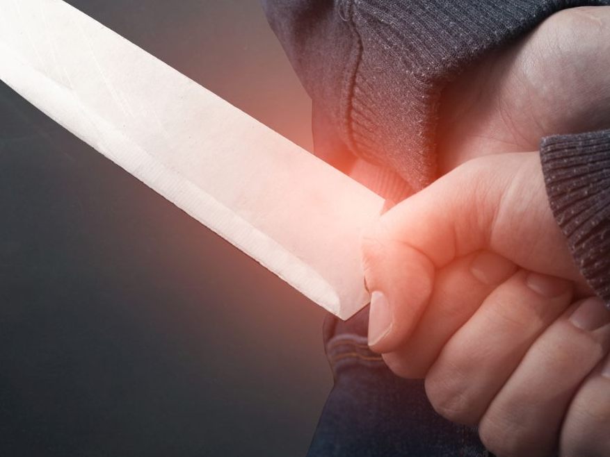 Ein 39-Jähriger ging in Wien-Liesing mit einem Messer auf seine Ex-Freundin los.