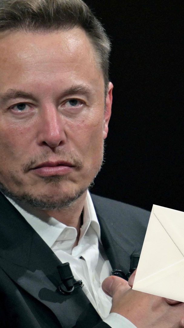 EU-Kommissar Breton rügte Elon Musk in einem persönlichen Brief über das Umgehen mit Falschinformationen auf der Ex-Twitter-Plattform "X".