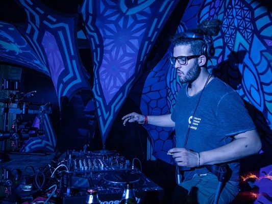 DJSamnu bei Rubidelic Vol. 2 in der Remise