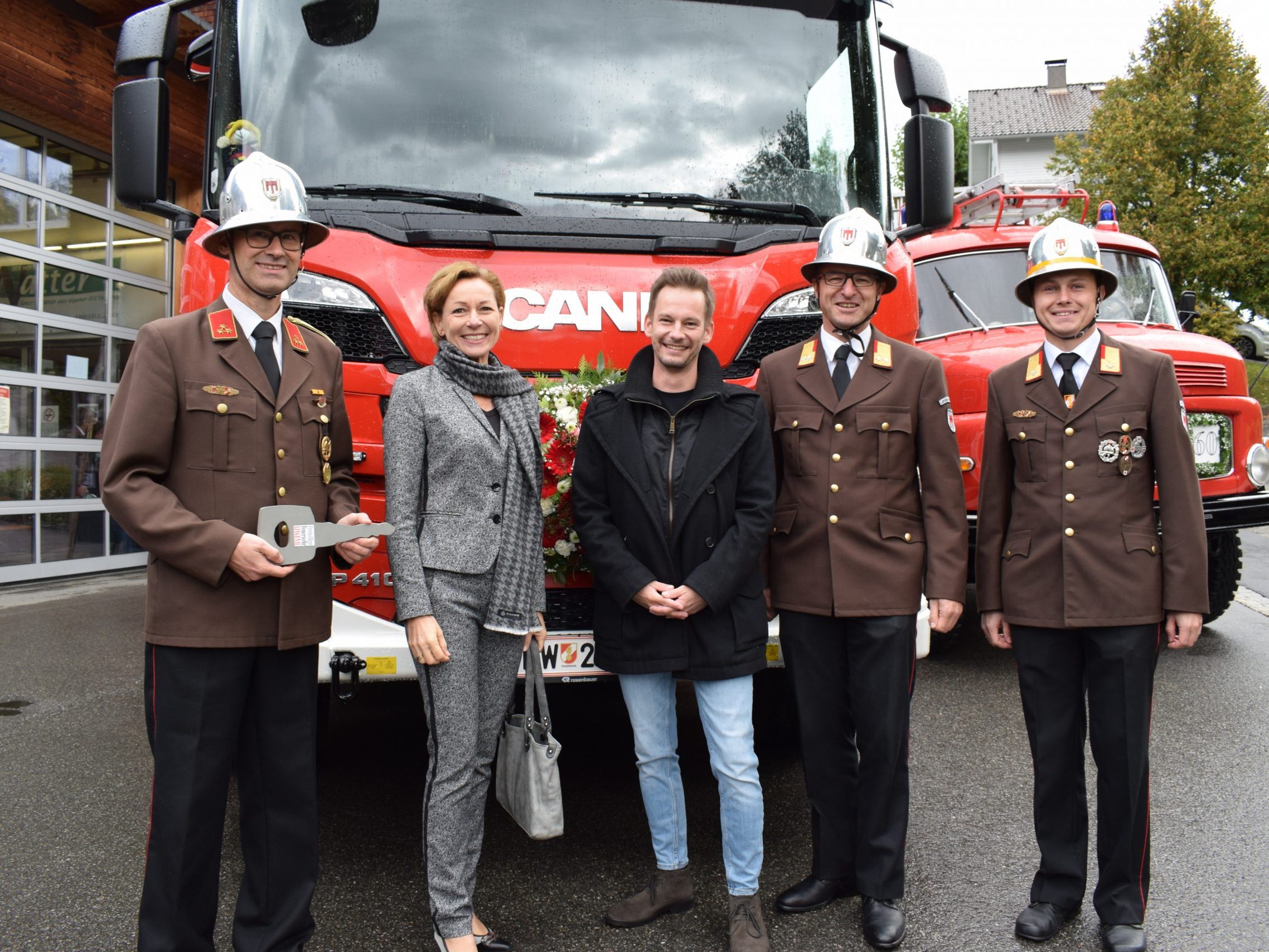 Kdt. Reinhard Bereuter, LR Martina Rüscher, Bgm. Philipp Fasser, Gallus Beer und Manuel Schelling. Kdt. Reinhard Bereuter, LR Martina Rüscher, Bgm. Philipp Fasser, Gallus Beer und Manuel Schelling.