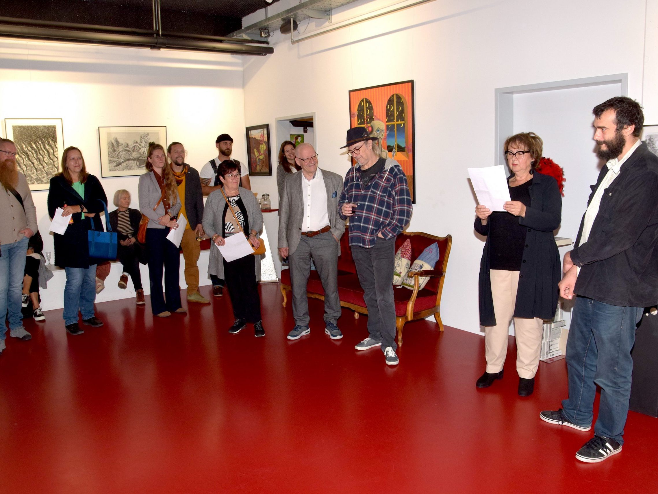 Vernissage der Ausstellung „Absurdicum" in der Kellergalerie Kukuphi in Bludenz.