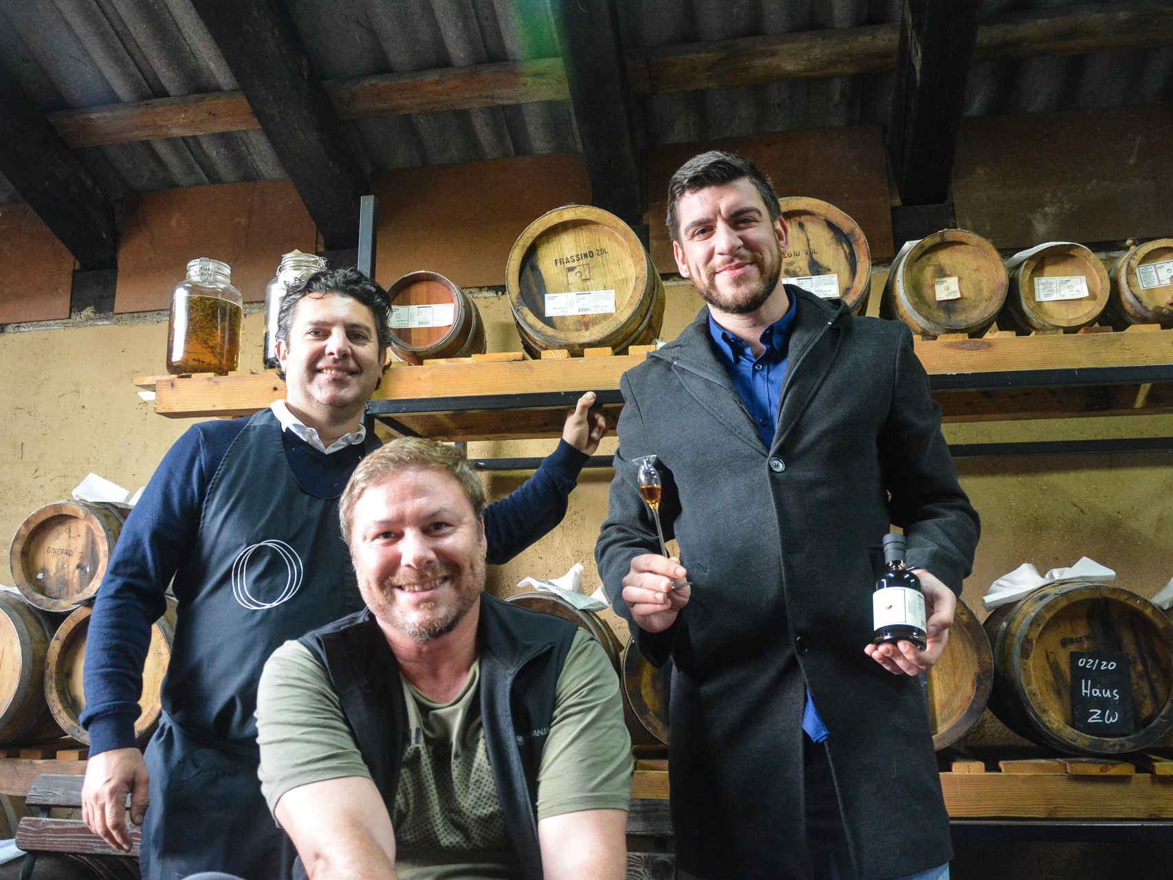 Nico Vulai, Christof Drießner und Kevin Manahl stellen heimischen Aceto Balsamico Essig in Dornbirn her.