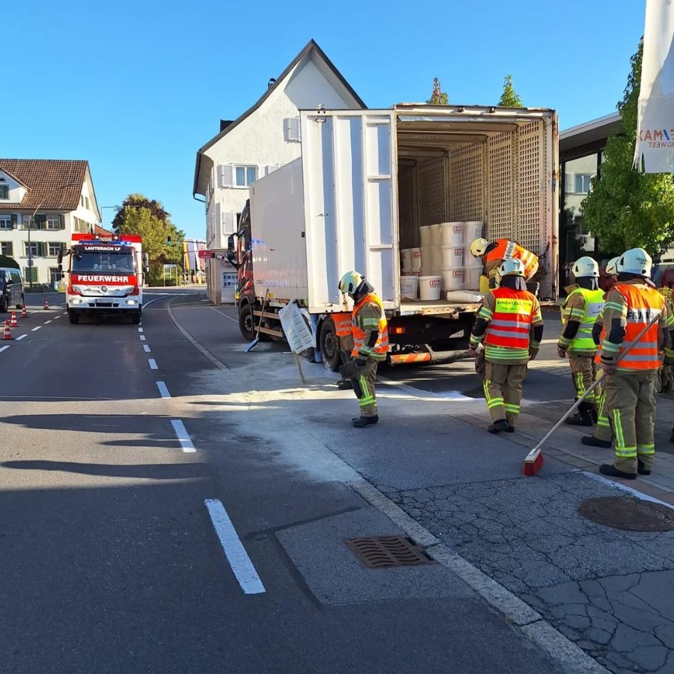 Einsatz auf der Bundesstraße in Lauterach.