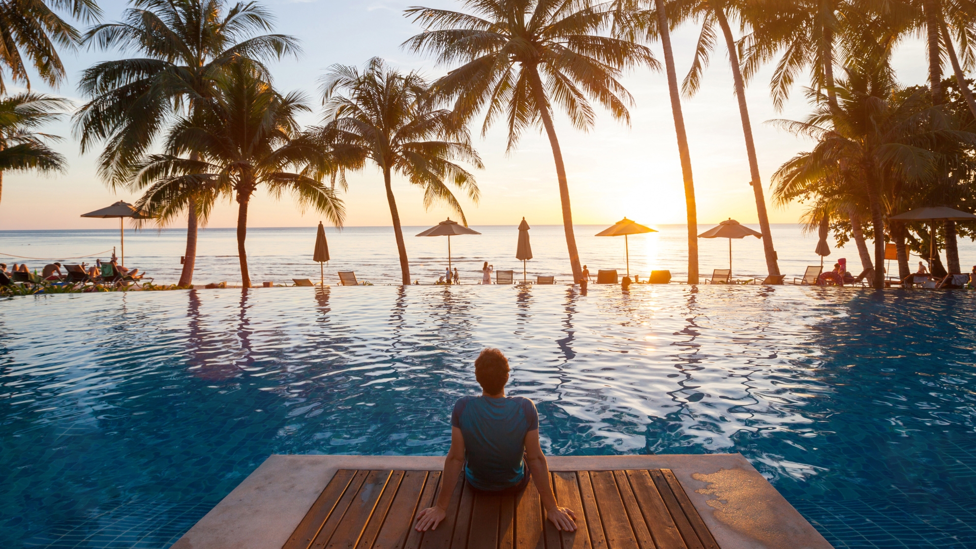 Geld ausgeben macht allgemein glücklich - gönnen sie sich z.B. einen Urlaub