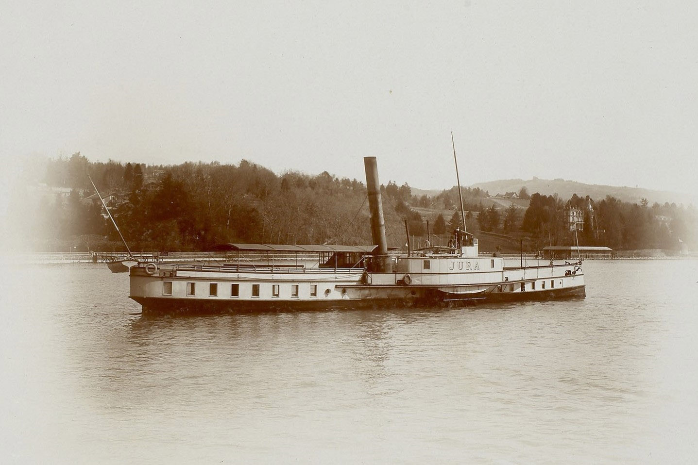 Der Raddampfer Jura sank nach der Kollision mit einem anderen Schiff auf den Grund des Sees.