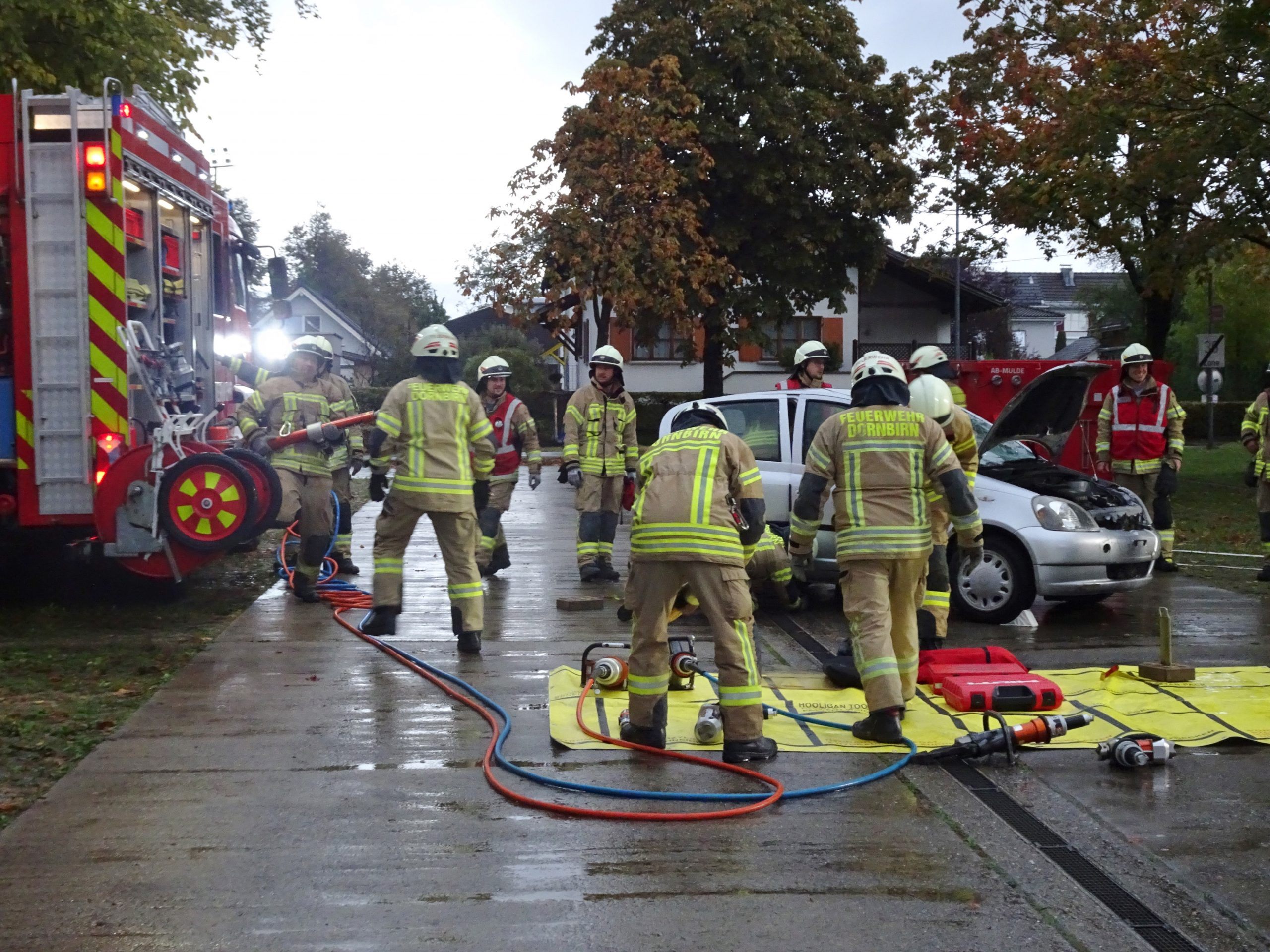 Das Areal der HTL und des Sportgymnasiums Dornbirn fungierte heuer als Schauplatz für die Abschlussübung der Feuerwehr Dornbirn.