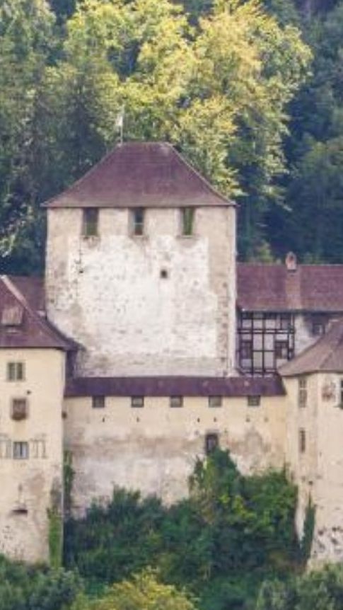 Die Schattenburg ist ein Ort, an dem Geschichte lebendig wird.
