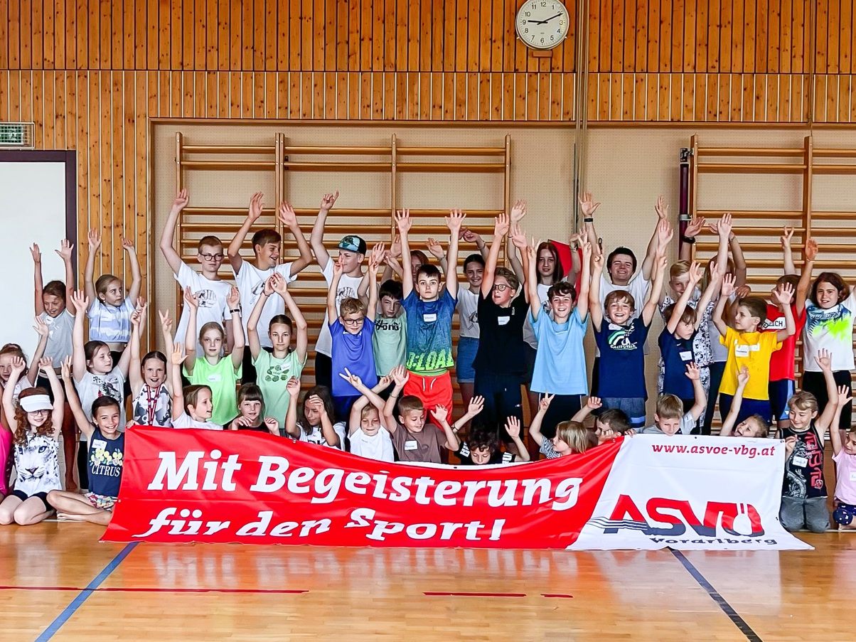 Coole Spiele und jede Menge Kampfsport zum ausprobieren! Coole Spiele und jede Menge Kampfsport zum ausprobieren!