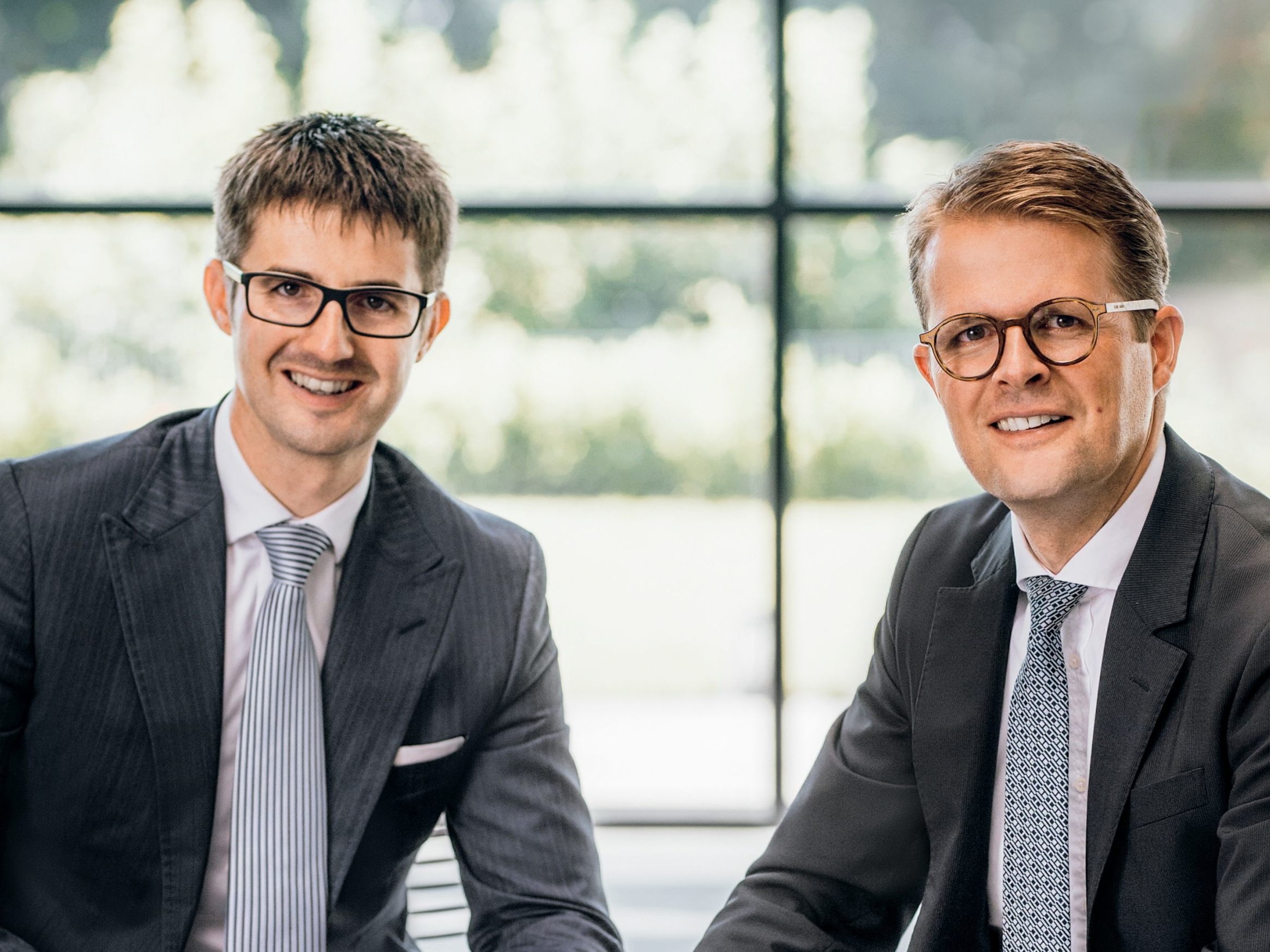 Immobilienspezialist albrings + müller beteiligt sich am Greentech-Start-up mo energy systems. Im Bild (von links): Vorstand Steffen Müller und Vorstand Christian Albrings. Immobilienspezialist albrings + müller beteiligt sich am Greentech-Start-up mo energy systems. Im Bild (von links): Vorstand Steffen Müller und Vorstand Christian Albrings.