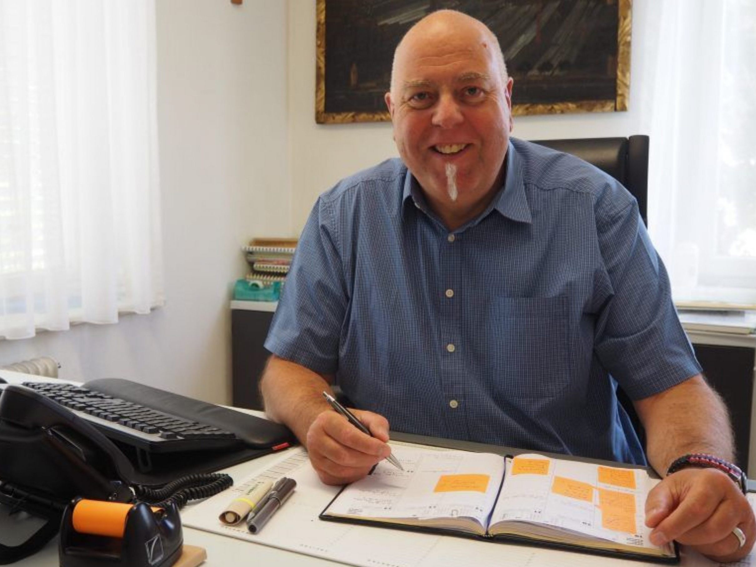 Im Frühjahr 2024 tritt Thomas Pinter in den Ruhestand und wird sein Bürgermeisteramt abgeben. Im Frühjahr 2024 tritt Thomas Pinter in den Ruhestand und wird sein Bürgermeisteramt abgeben.