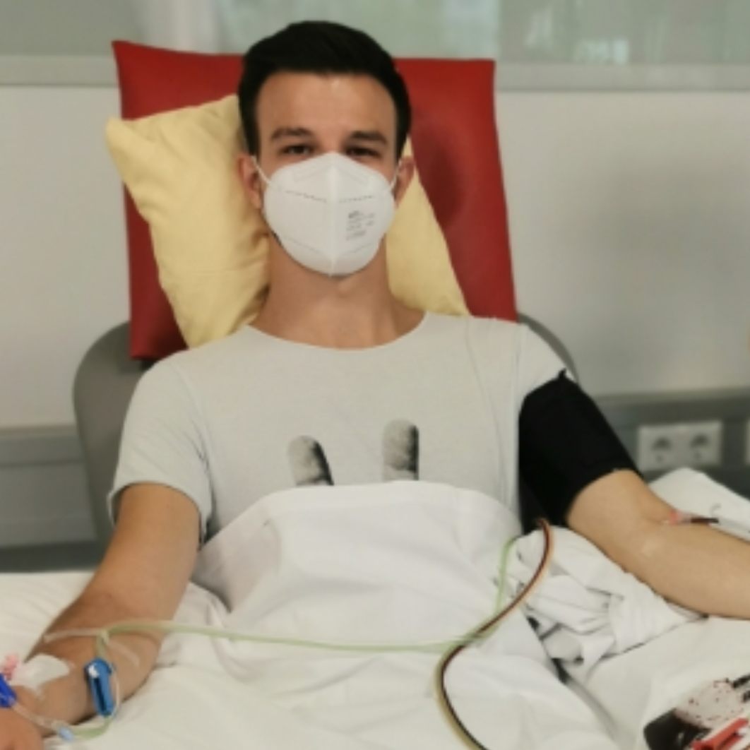 Eine Stammzellspende veränderte das Leben für Raphael (links) und Daniela.