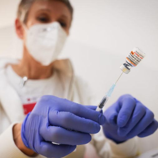 Auf diese wichtigen Impfungen sollte man neben der Corona- und der Grippe-Impfung nicht vergessen.