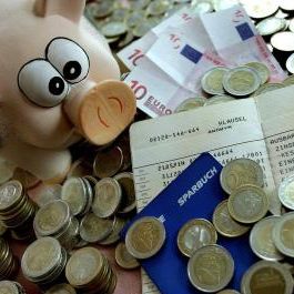 Die AK kritisiert "mickrige Zinsen" für täglich fällige Spareinlagen.