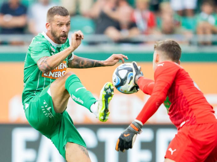 SK Rapid-Stürmer Guido Burgstaller feiert sein Comeback im ÖFB-Team. SK Rapid-Stürmer Guido Burgstaller feiert sein Comeback im ÖFB-Team.