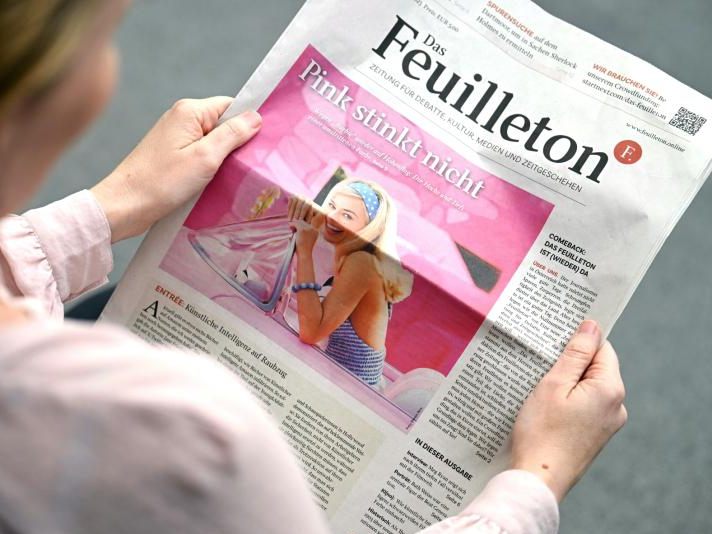 Zehn ehemalige WZ-Journalisten hoben die neue Monatszeitung "Das Feuilleton" aus der Taufe. Zehn ehemalige WZ-Journalisten hoben die neue Monatszeitung "Das Feuilleton" aus der Taufe.