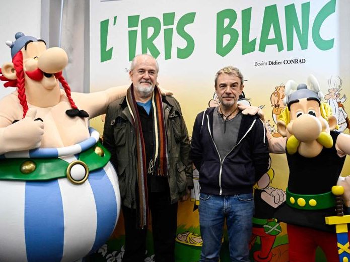 Der neue Asterix-Comic hei´t "Die Weiße Iris". Der neue Asterix-Comic hei´t "Die Weiße Iris".