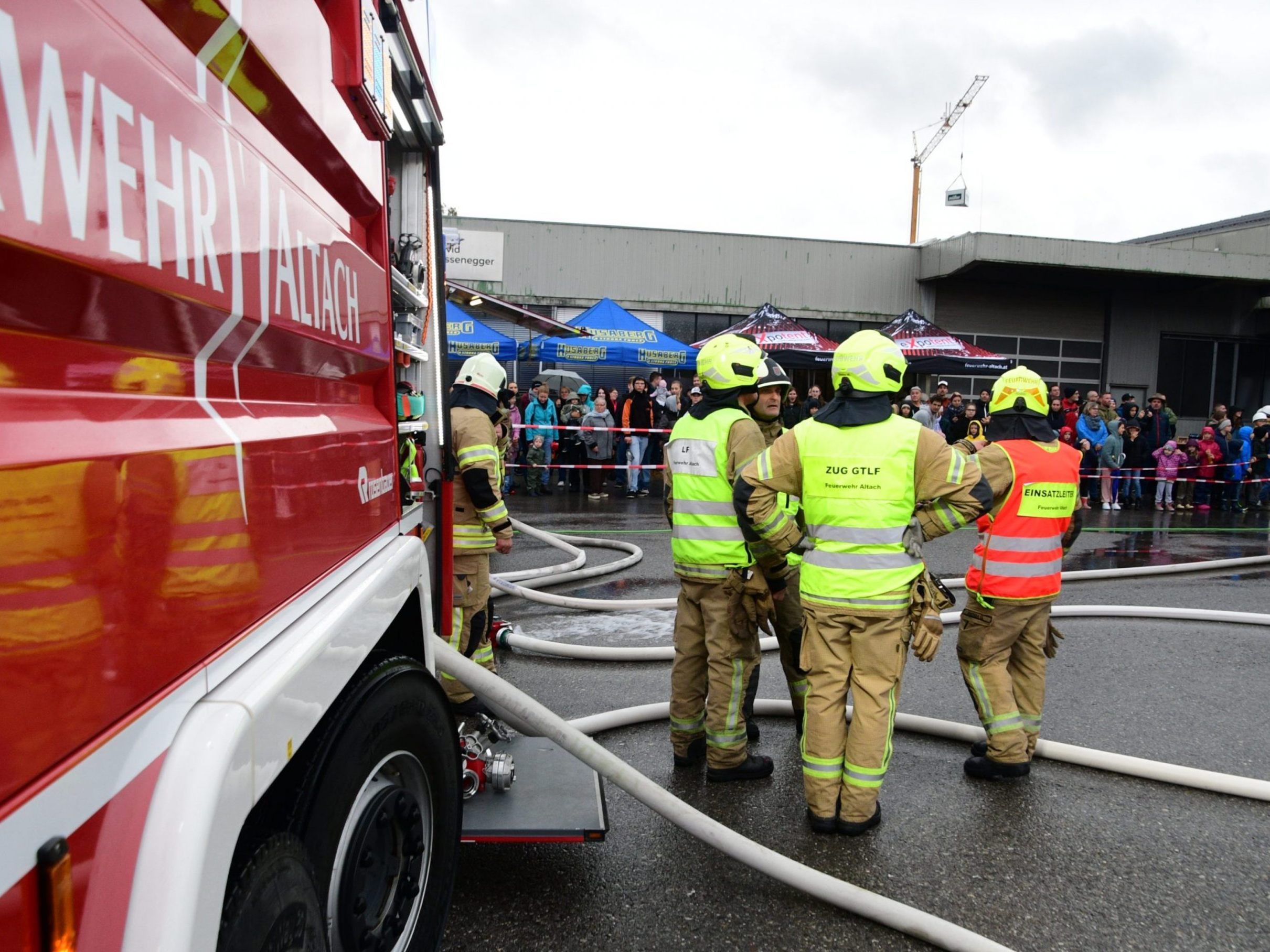 Die Altacher Feuerwehr bewies bei der Herbstabschlussübung ihr Können. Die Altacher Feuerwehr bewies bei der Herbstabschlussübung ihr Können.