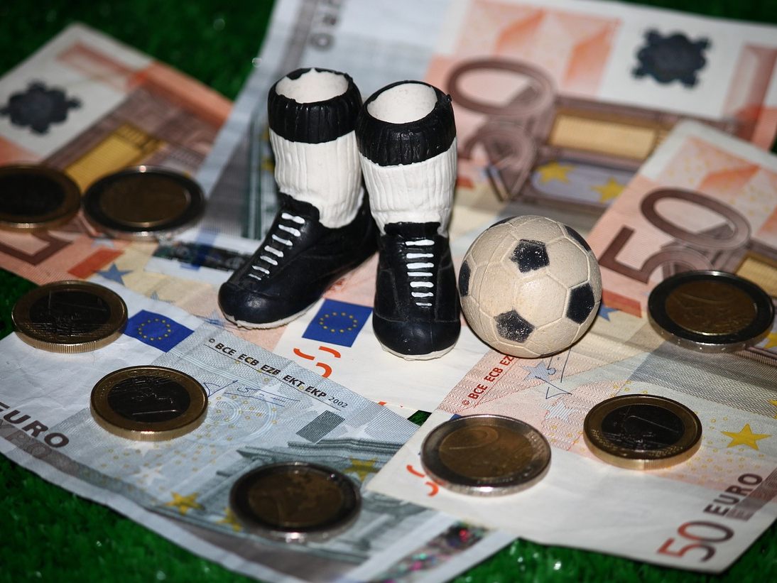 Dem ÖFB winken mehr als 10 Mio. Euro. Dem ÖFB winken mehr als 10 Mio. Euro.