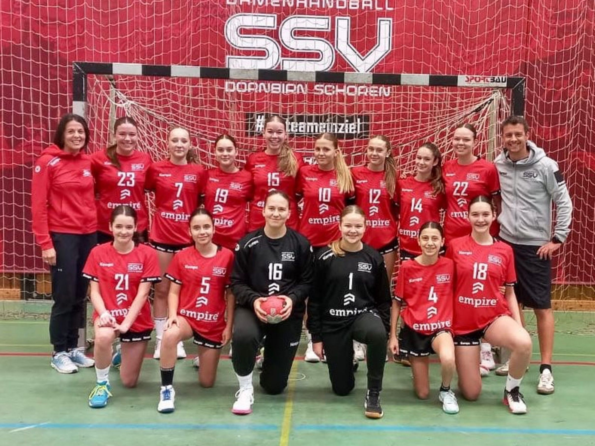 Mit einem Heimsieg gegen Biberach weihte das U14-Team des SSV das neue Dress mit einem Sieg ein Mit einem Heimsieg gegen Biberach weihte das U14-Team des SSV das neue Dress mit einem Sieg ein