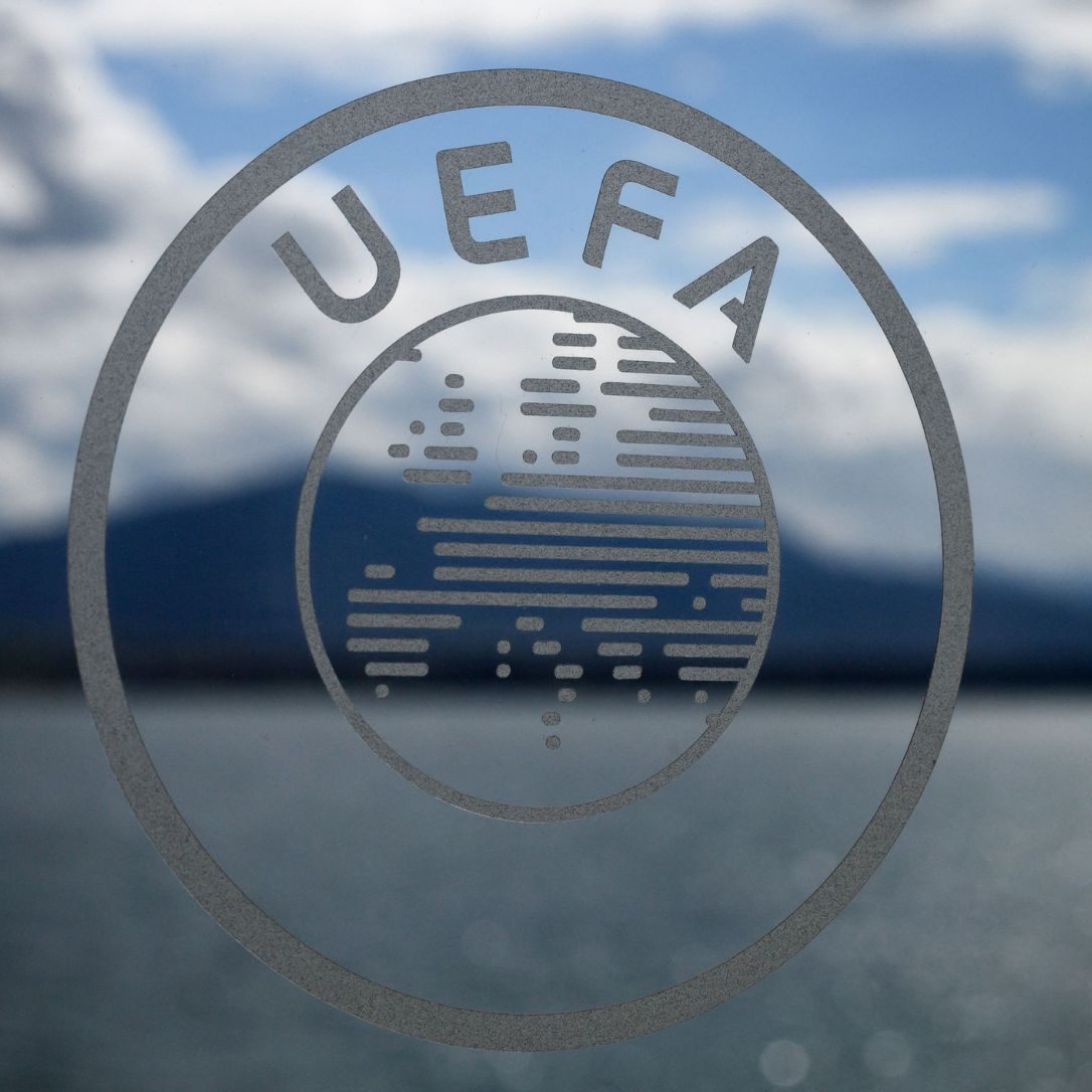 Die Europäische Fußball-Union UEFA vergibt die Europameisterschaften 2028 und 2032.
