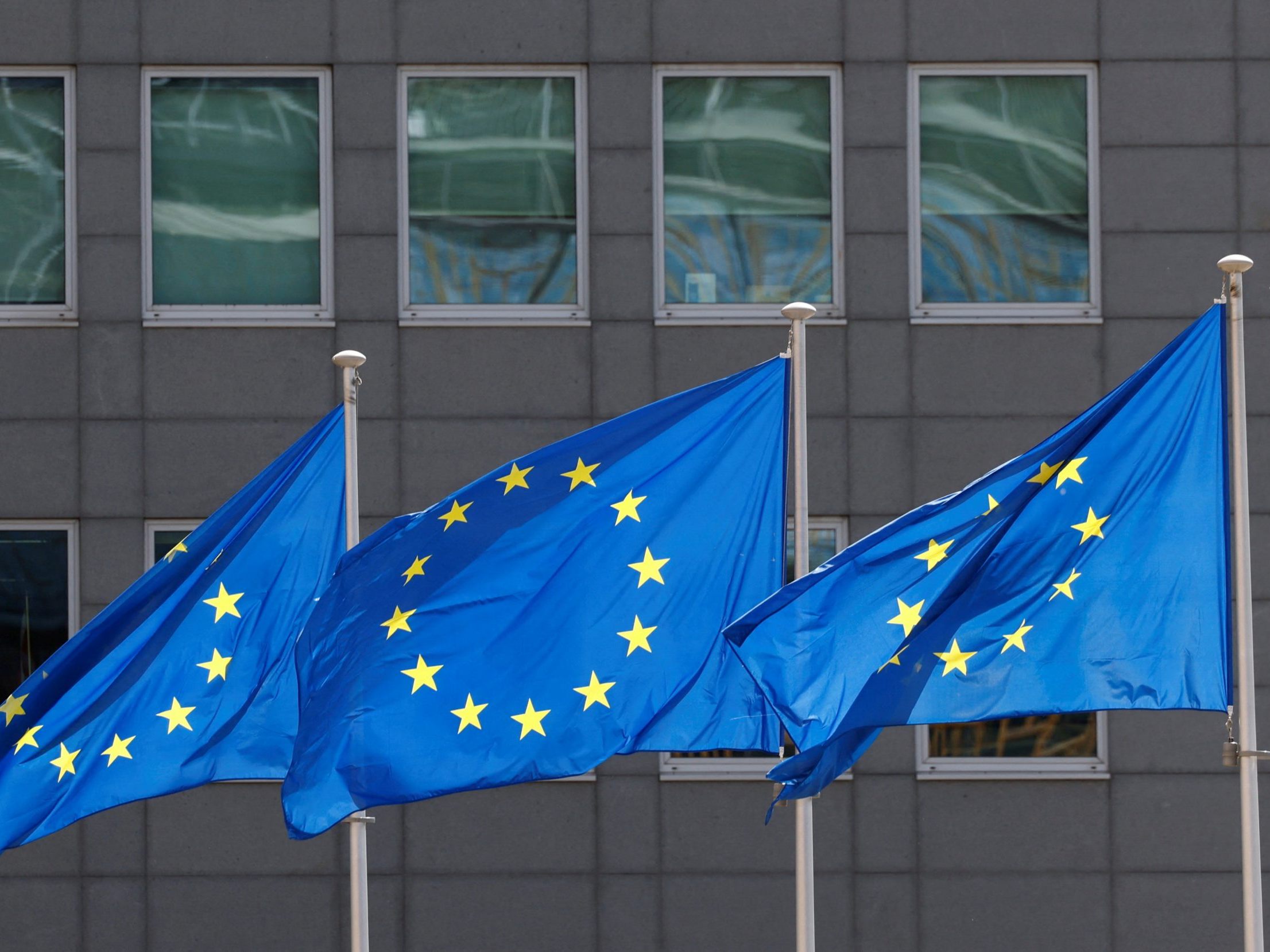 Die EU-Kommission legt Empfehlungen zu Beitrittsverhandlungen vor. Die EU-Kommission legt Empfehlungen zu Beitrittsverhandlungen vor.