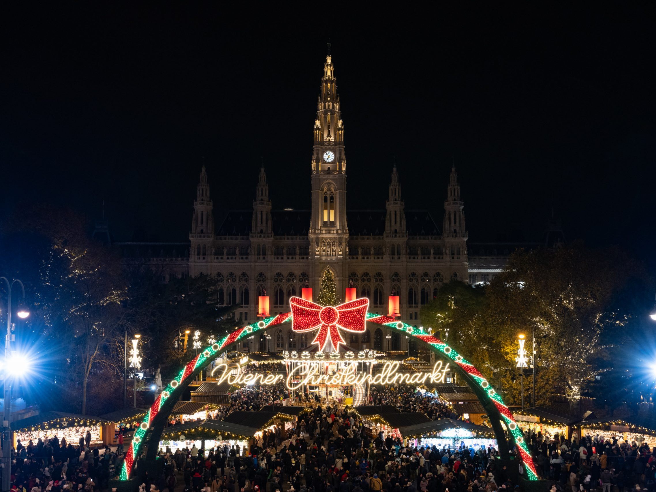 Heuer laden 14 Weihnachtsmärkte in der Adventhauptstadt Wien zum Besuch ein.