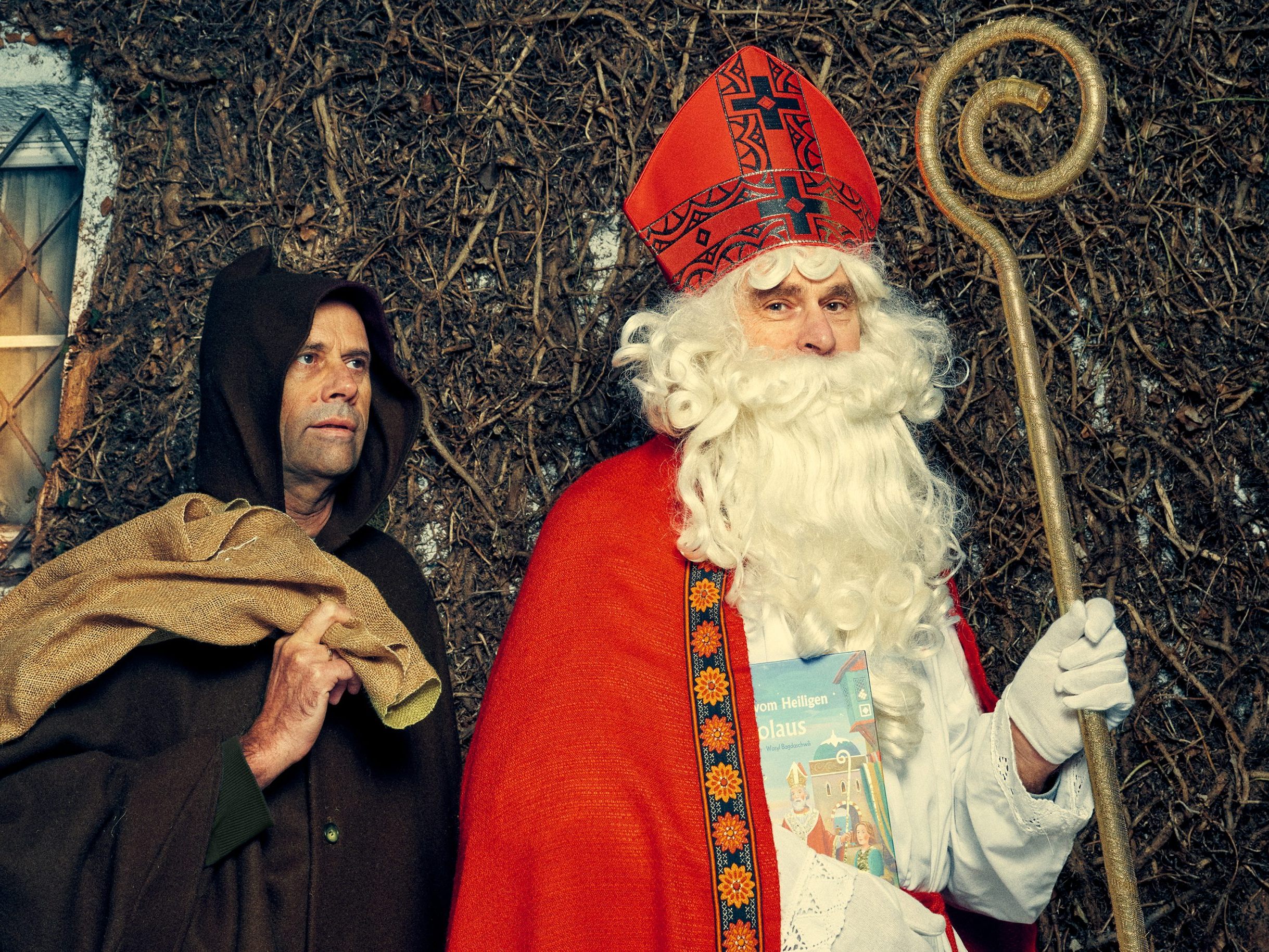 In diesen Tagen zieht Helmut Giesinger wieder als Nikolaus von Haus zu Haus. In diesen Tagen zieht Helmut Giesinger wieder als Nikolaus von Haus zu Haus.