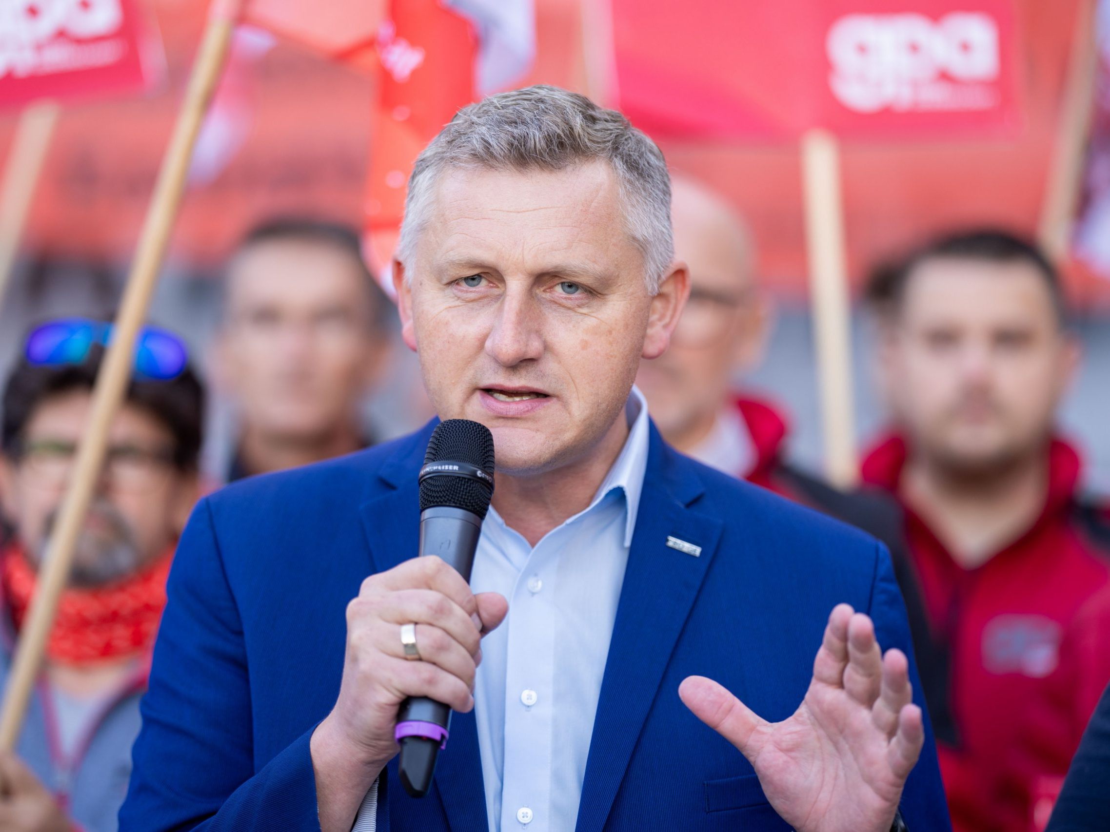 Keine Einigung bei den Metallern - im Bild: Chefverhandler der Gewerkschaft Reinhold Binder